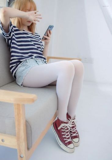 美丽的小蜜蜂1