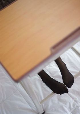 鬓边不是海棠红